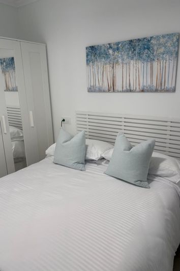 Image No.11-3 Bed Townhouse for sale