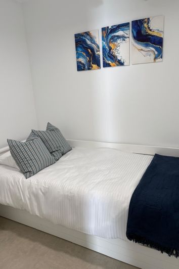 Image No.19-3 Bed Townhouse for sale