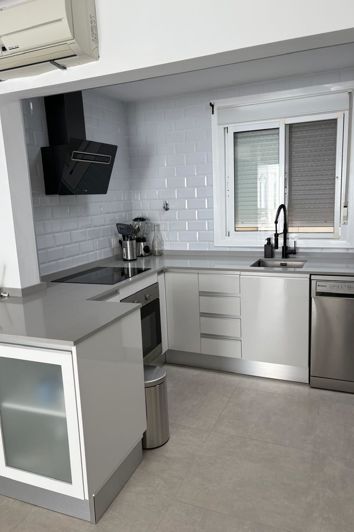 Image No.50-3 Bed Townhouse for sale