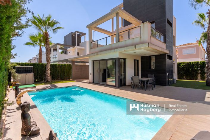 Image No.2-Villa de 2 chambres à vendre à Lomas de Cabo Roig