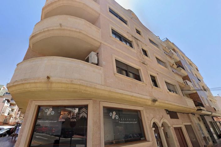 Image No.1-3 Bed Apartment for sale