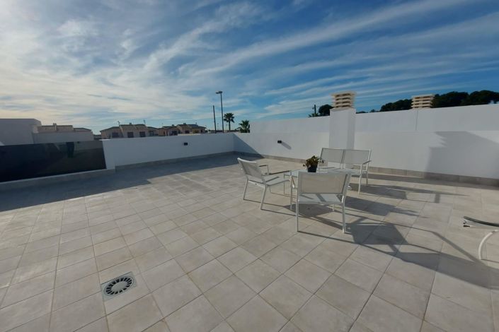 Image No.25-2 Bed Villa for sale