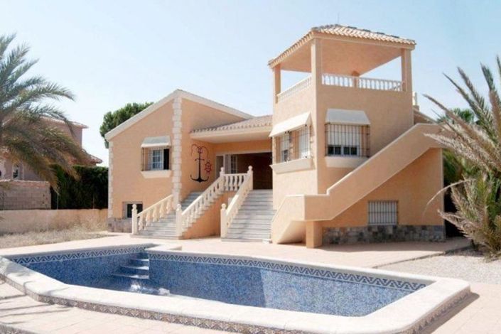 Image No.1-3 Bed Villa for sale