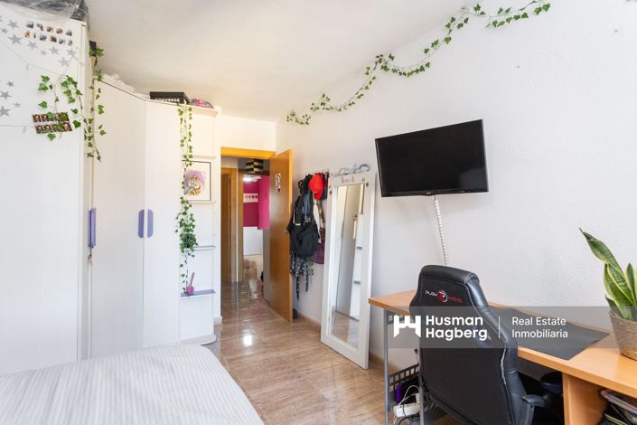 Image No.21-3 Bed Apartment for sale