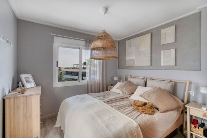 Image No.17-3 Bed Apartment for sale