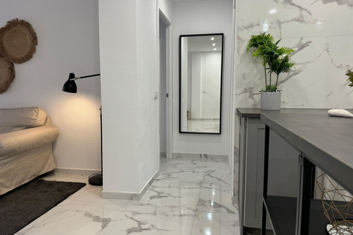 Image No.11-4 Bed Apartment for sale