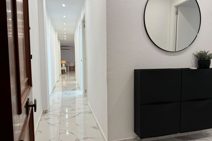 Image No.14-4 Bed Apartment for sale