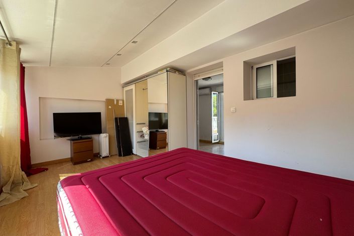 Image No.14-2 Bed Townhouse for sale