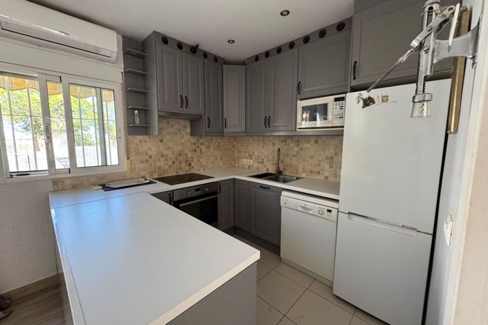 Image No.5-2 Bed Townhouse for sale