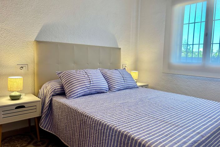 Image No.12-2 Bed Apartment for sale