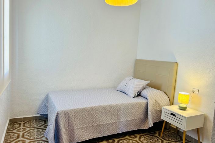 Image No.17-2 Bed Apartment for sale