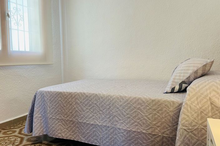 Image No.18-2 Bed Apartment for sale