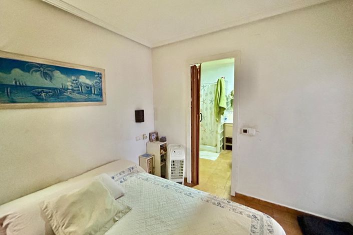 Image No.11-2 Bed Apartment for sale