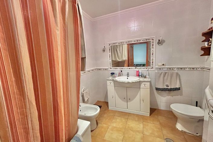 Image No.17-2 Bed Apartment for sale