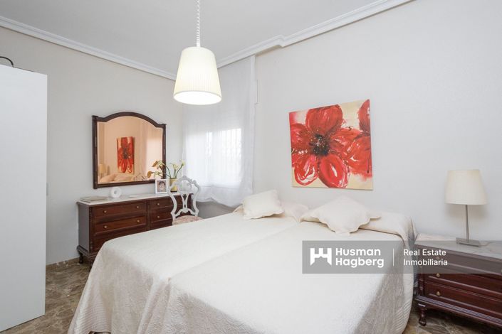 Image No.42-5 Bed Villa for sale