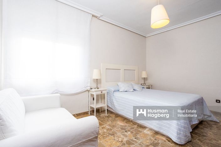 Image No.48-5 Bed Villa for sale