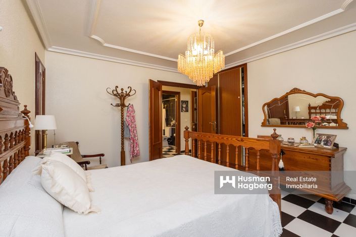 Image No.9-5 Bed Villa for sale