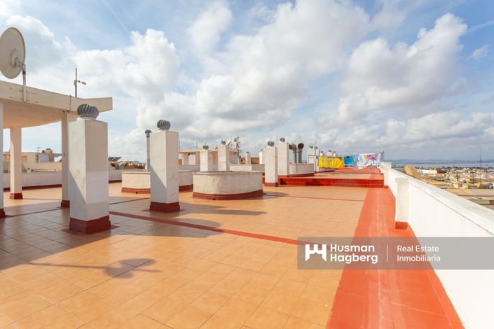 Image No.21-2 Bed Apartment for sale