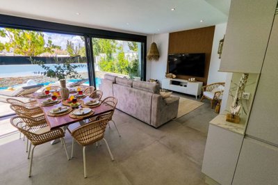 med1ab4a66f113744738dff7fe8dde3ba4d-2820x1880