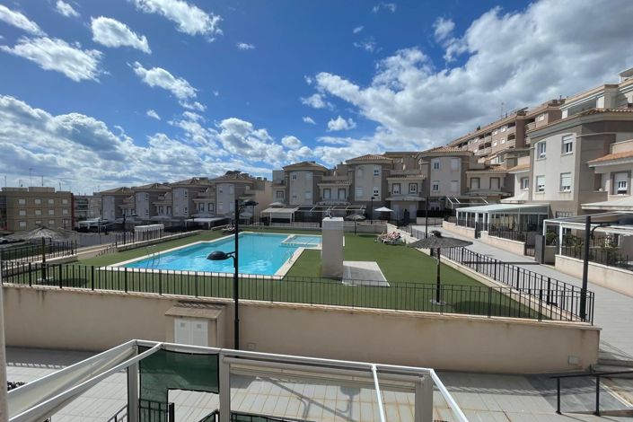 Image No.1-3 Bed Townhouse for sale