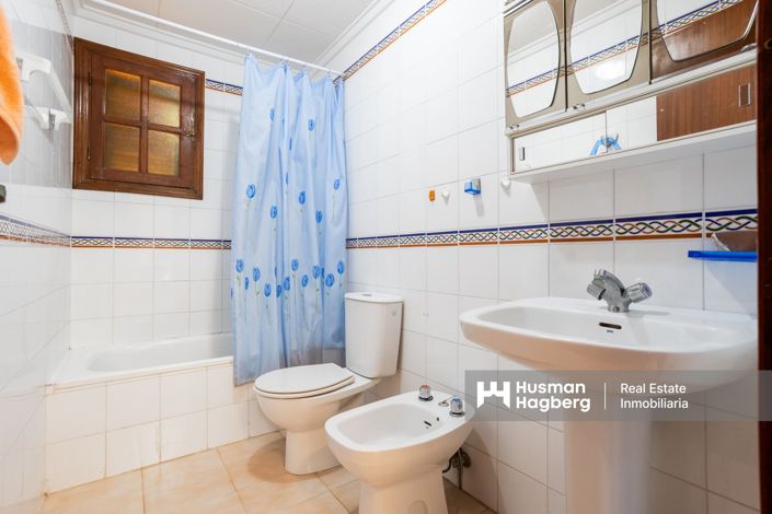 Image No.17-2 Bed Townhouse for sale