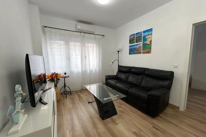 Image No.22-5 Bed Apartment for sale