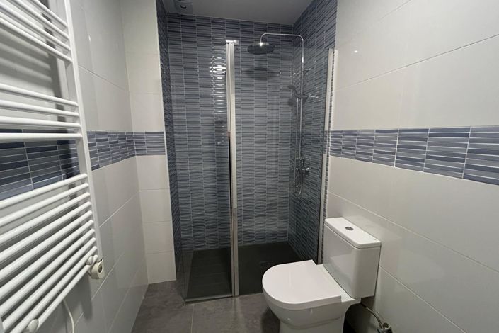 Image No.24-5 Bed Apartment for sale