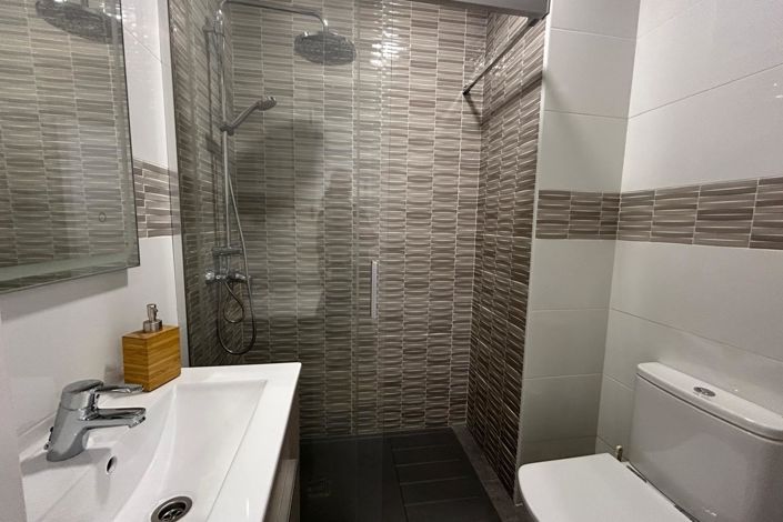 Image No.25-5 Bed Apartment for sale