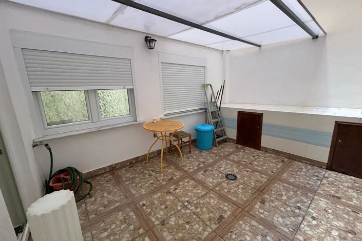 Image No.8-5 Bed Apartment for sale