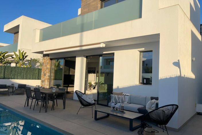 Image No.1-3 Bed Villa for sale