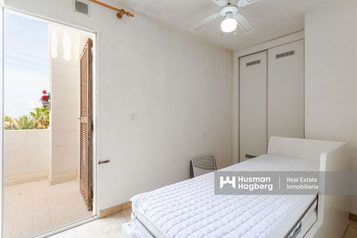 Image No.15-2 Bed Townhouse for sale