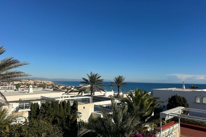 Image No.35-2 Bed Townhouse for sale