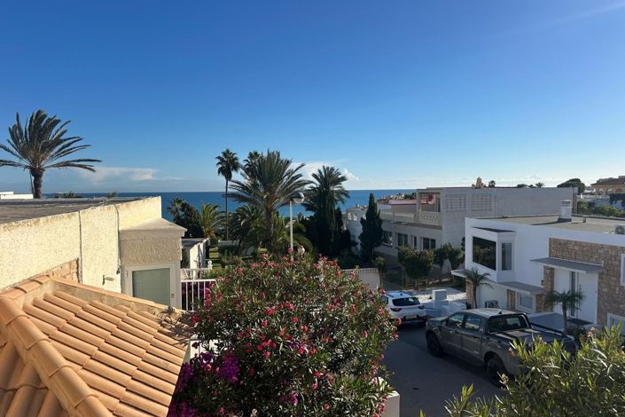 Image No.37-2 Bed Townhouse for sale