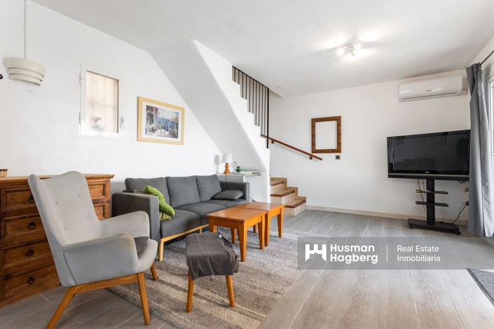 Image No.8-2 Bed Townhouse for sale