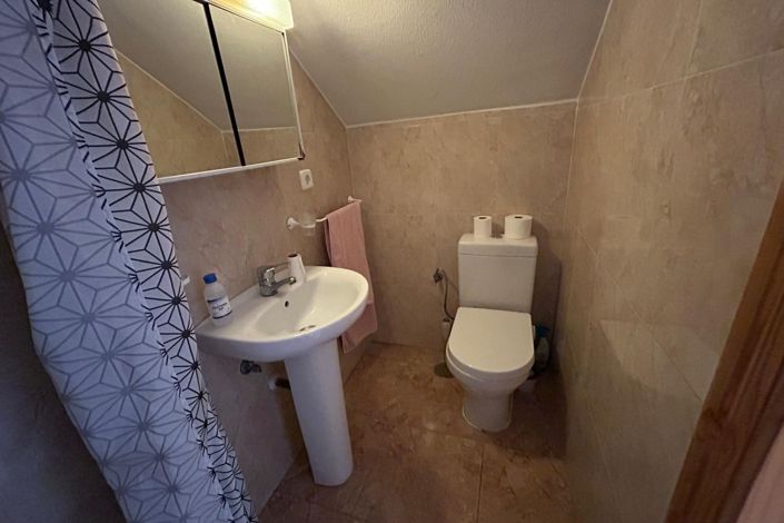 Image No.13-3 Bed Townhouse for sale