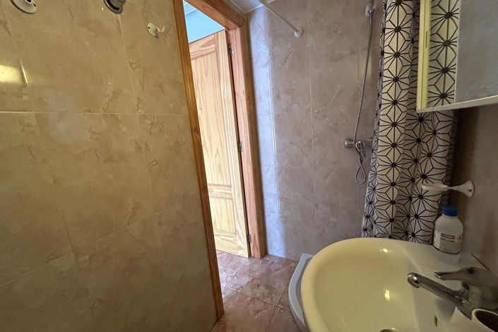 Image No.20-3 Bed Townhouse for sale