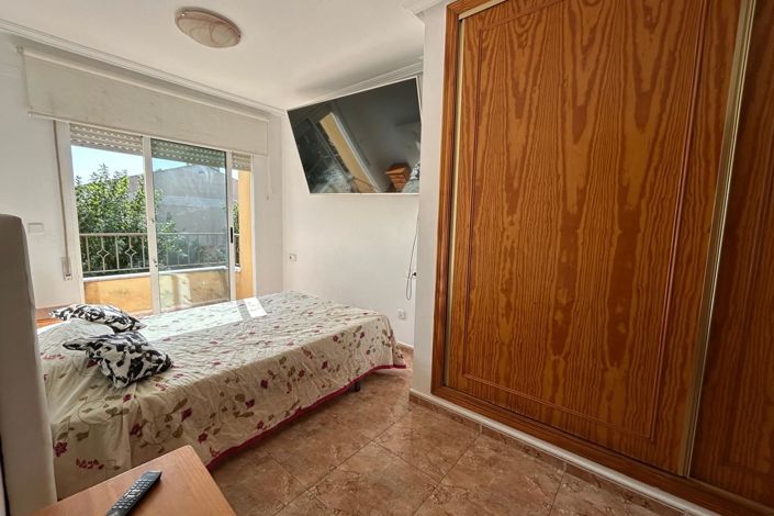 Image No.21-3 Bed Townhouse for sale