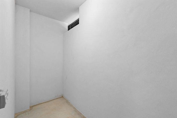 Image No.21-2 Bed Apartment for sale