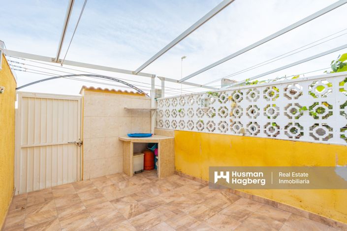 Image No.12-2 Bed Townhouse for sale