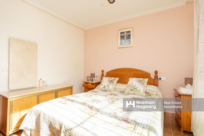 Image No.21-2 Bed Townhouse for sale