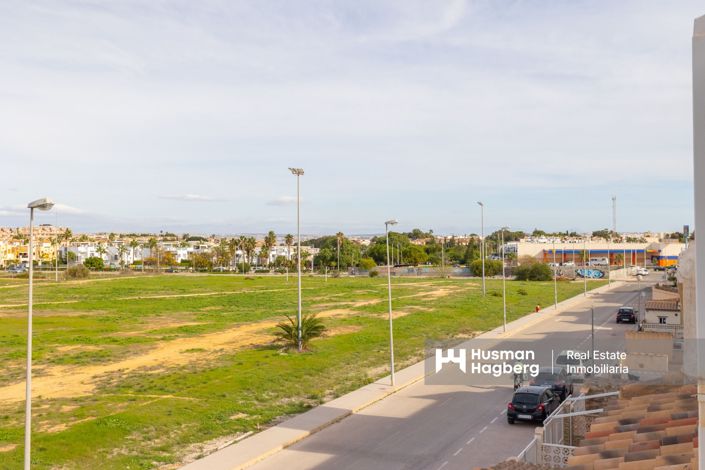 Image No.29-2 Bed Townhouse for sale