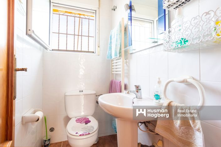 Image No.8-3 Bed Townhouse for sale