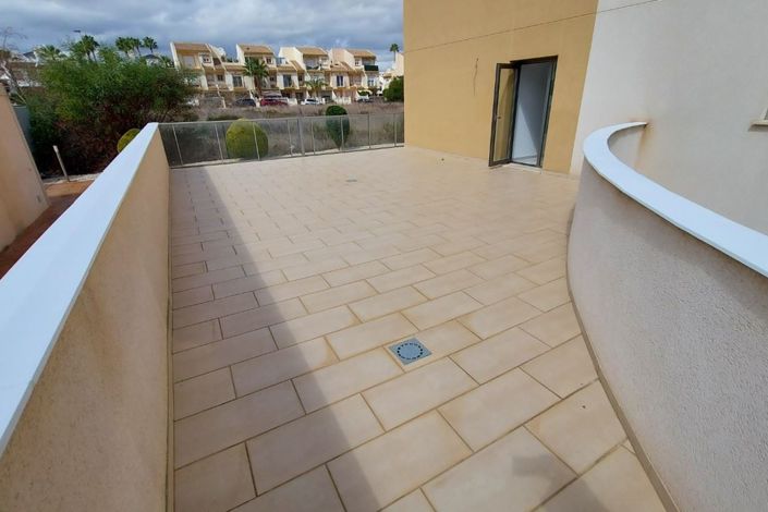 Image No.26-3 Bed Apartment for sale