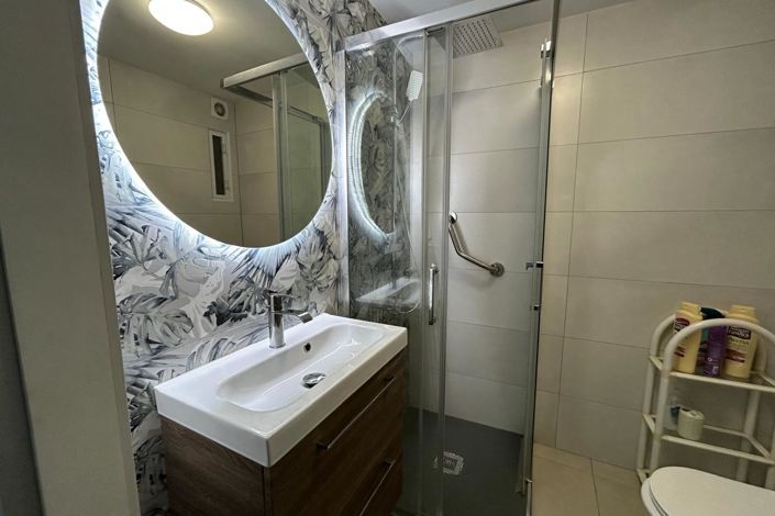 Image No.10-1 Bed Apartment for sale