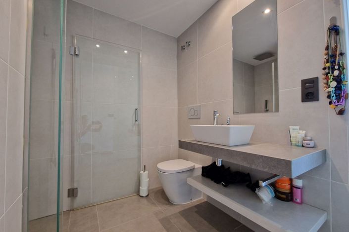 Image No.16-2 Bed Apartment for sale