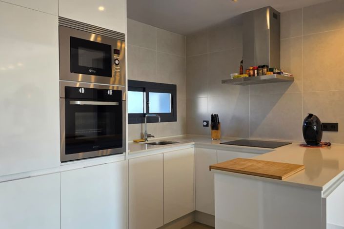 Image No.34-2 Bed Apartment for sale