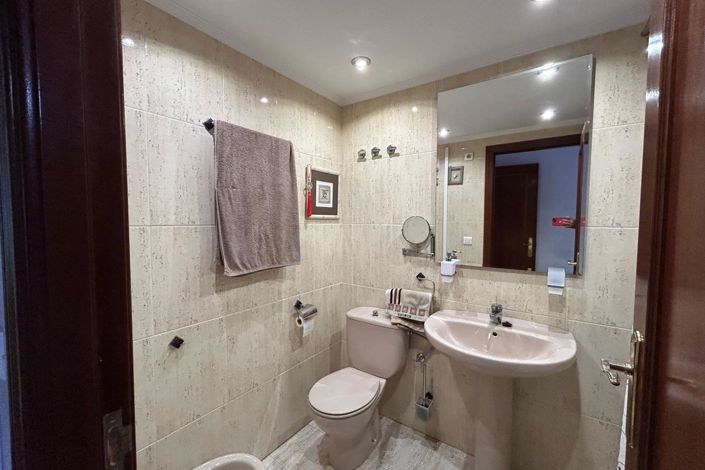 Image No.25-3 Bed Apartment for sale