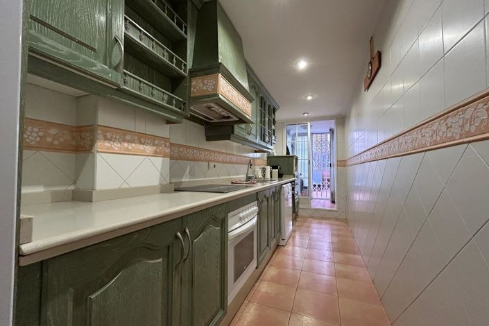 Image No.34-3 Bed Apartment for sale