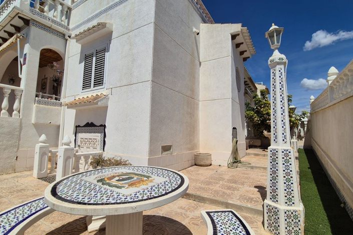 Image No.2-Villa de 4 chambres à vendre à Los Altos