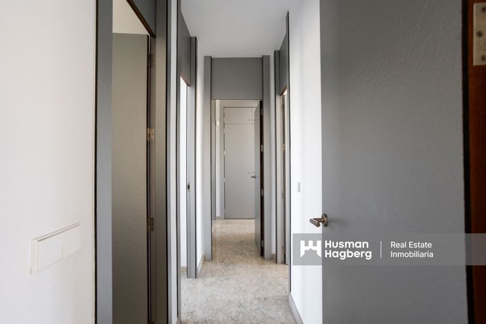 Image No.16-4 Bed Townhouse for sale